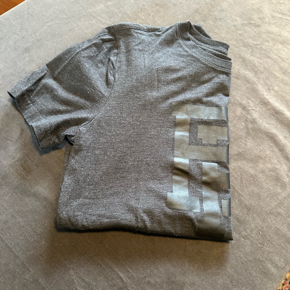 BR t - Picture 3 of 3